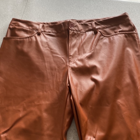 NICE TAN GOLD COLOR ON PU LEATHER. No Brand - Picture 2 of 3